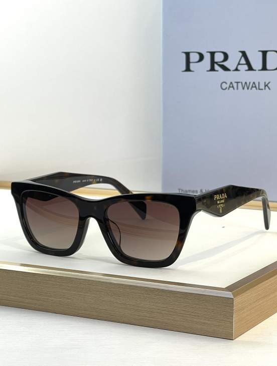 Picture of Prada Sunglasses _SKUfw76161529fw